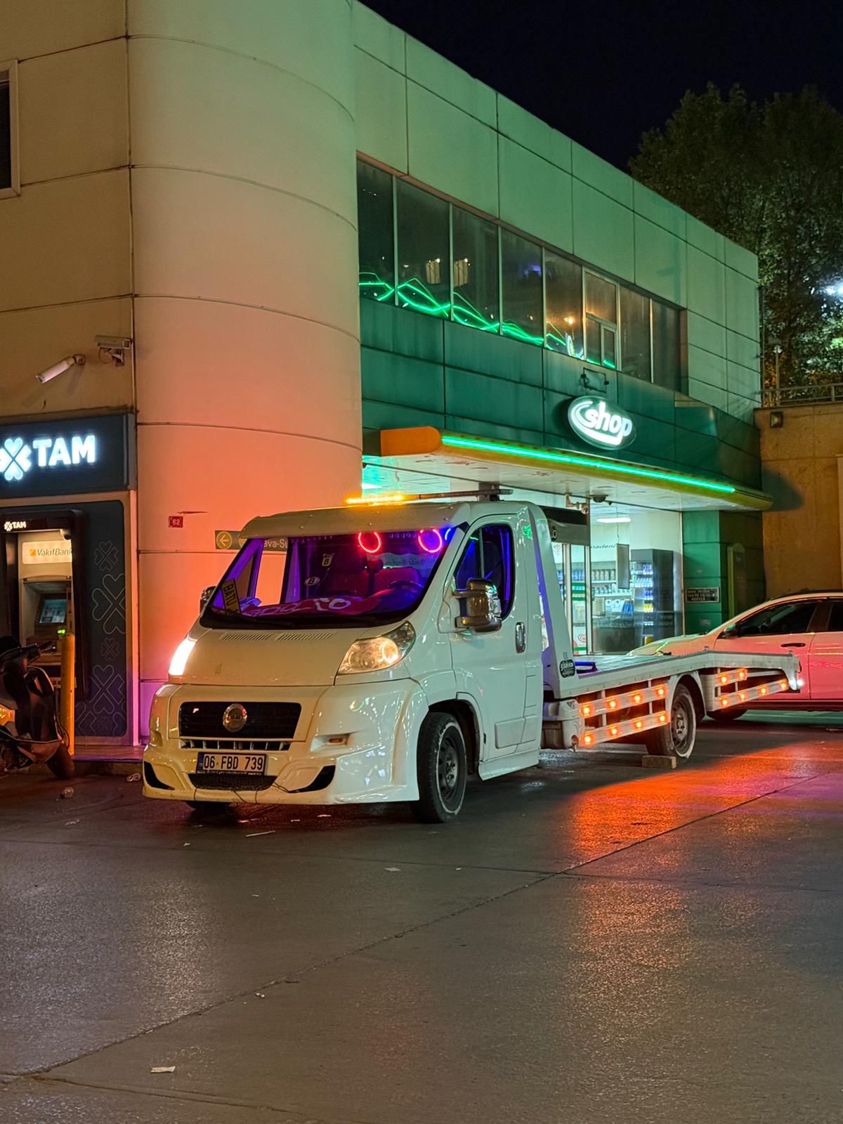 Oto Çekici Beşiktaş Beşiktaş Oto Kurtarma Yol Yardım İşleri Yapanlar